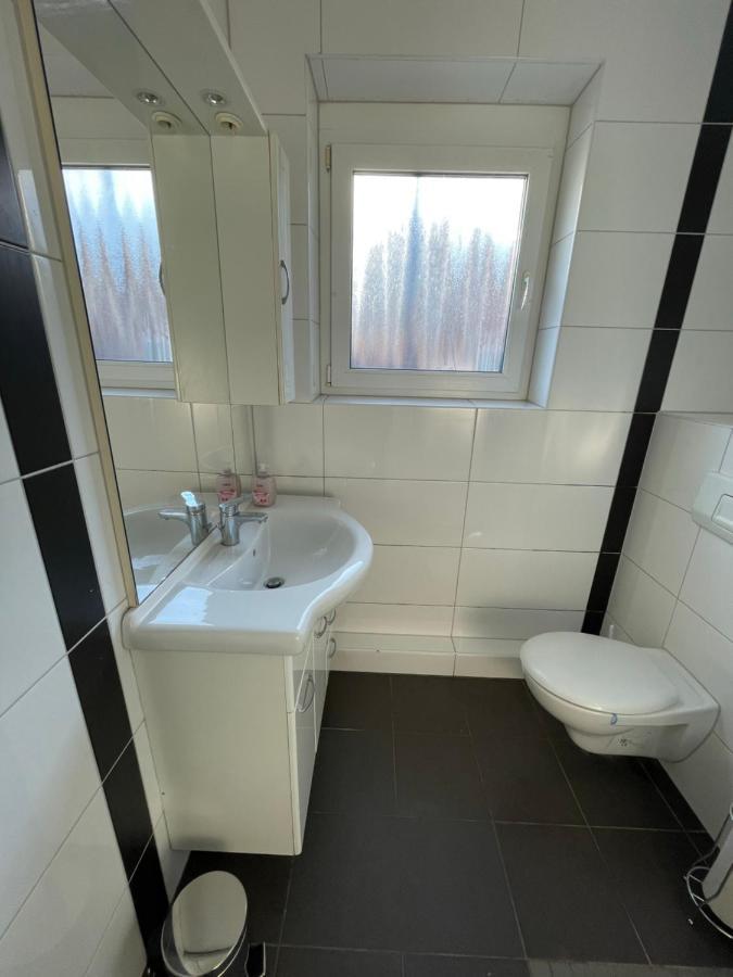 Schoene Zentrale Zimmer In Wilhelmshaven Apartman Kültér fotó