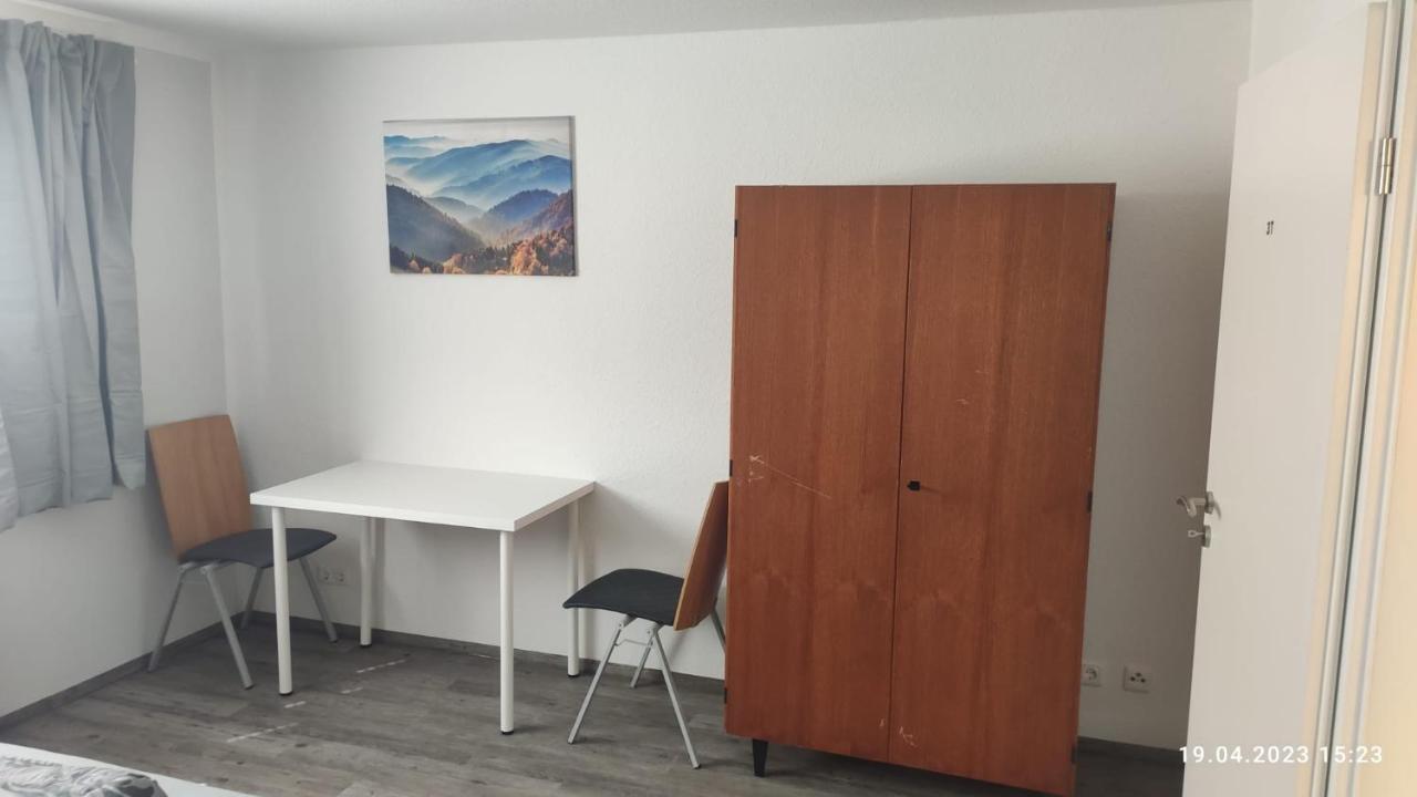 Schoene Zentrale Zimmer In Wilhelmshaven Apartman Kültér fotó